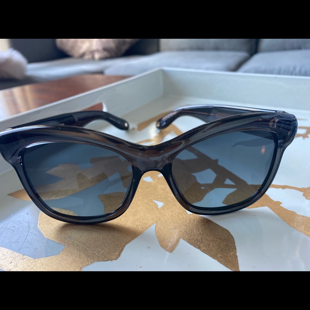 Givenchy Sunglasses GV 7051/S